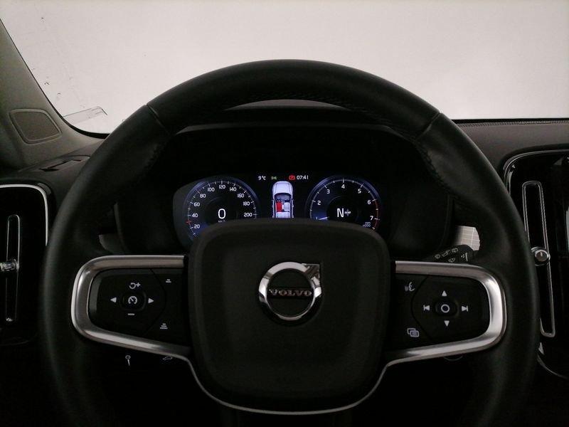 Volvo XC40 1.5 t3 Momentum 163cv my20