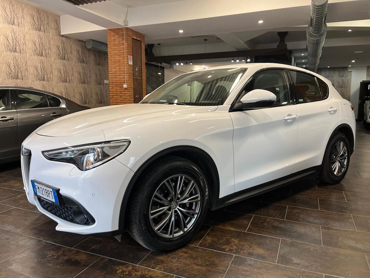 Alfa Romeo Stelvio 2.2 Turbodiesel 180 CV AT8 RWD Super