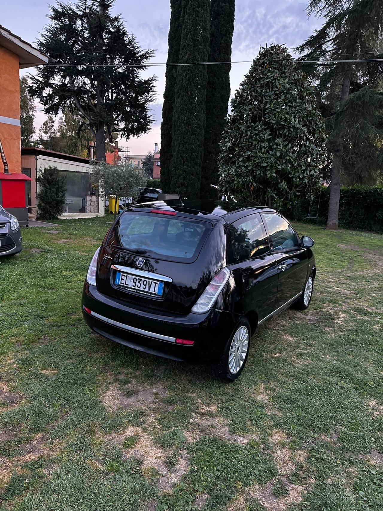 Lancia Ypsilon 1.2 69 CV Platinum 80.000km !