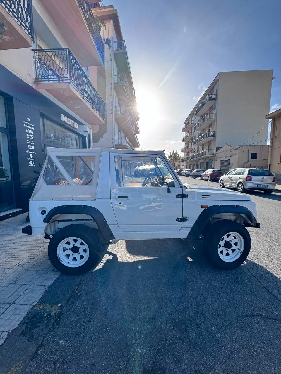 Suzuki SJ Samurai SJ410 Cabriolet De Luxe