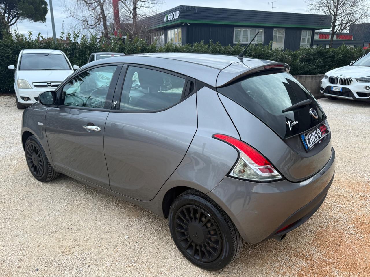 Lancia Ypsilon 1.2 69 CV 5 porte Gold