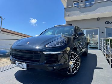Porsche Cayenne 3.0 Diesel Platinum Edition open edition Porsche approved