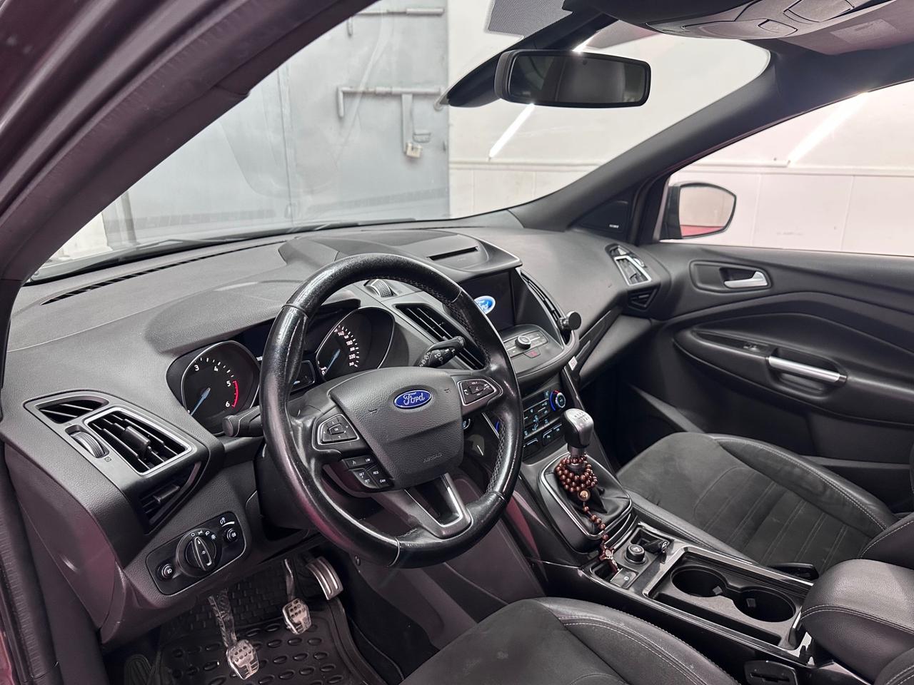 Ford Kuga 1.5 TDCI 120 CV S&S 2WD ST-Line