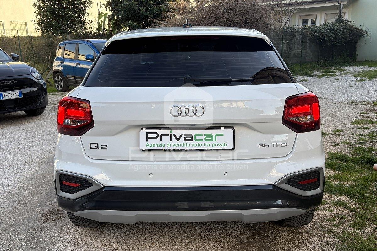 AUDI Q2 35 TFSI Business