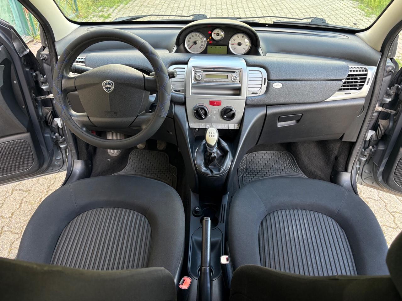 Lancia Ypsilon 1.2 Oro