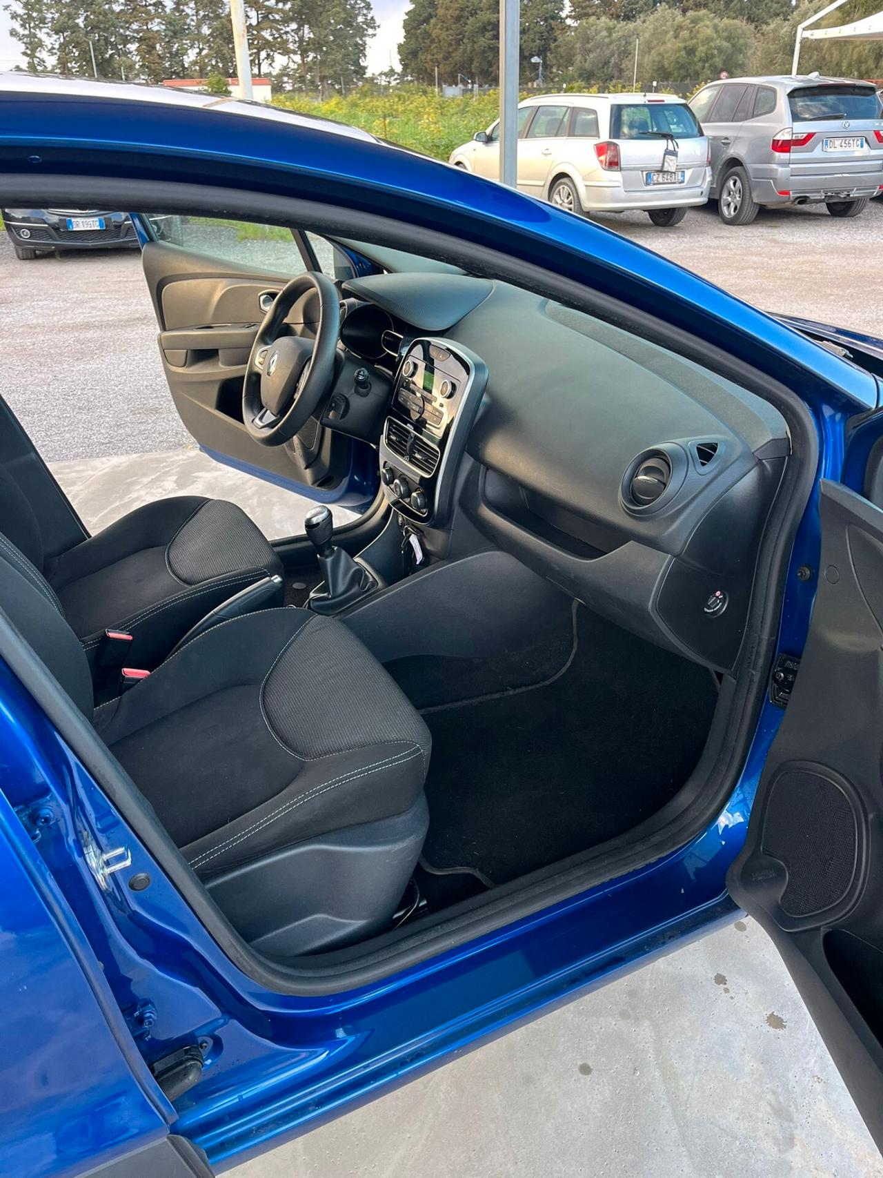 Renault Clio 1.2 75 CV 5 porte Duel