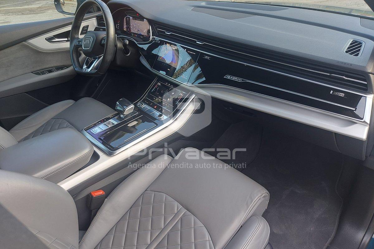 AUDI Q8 45 TDI quattro tiptronic Sport