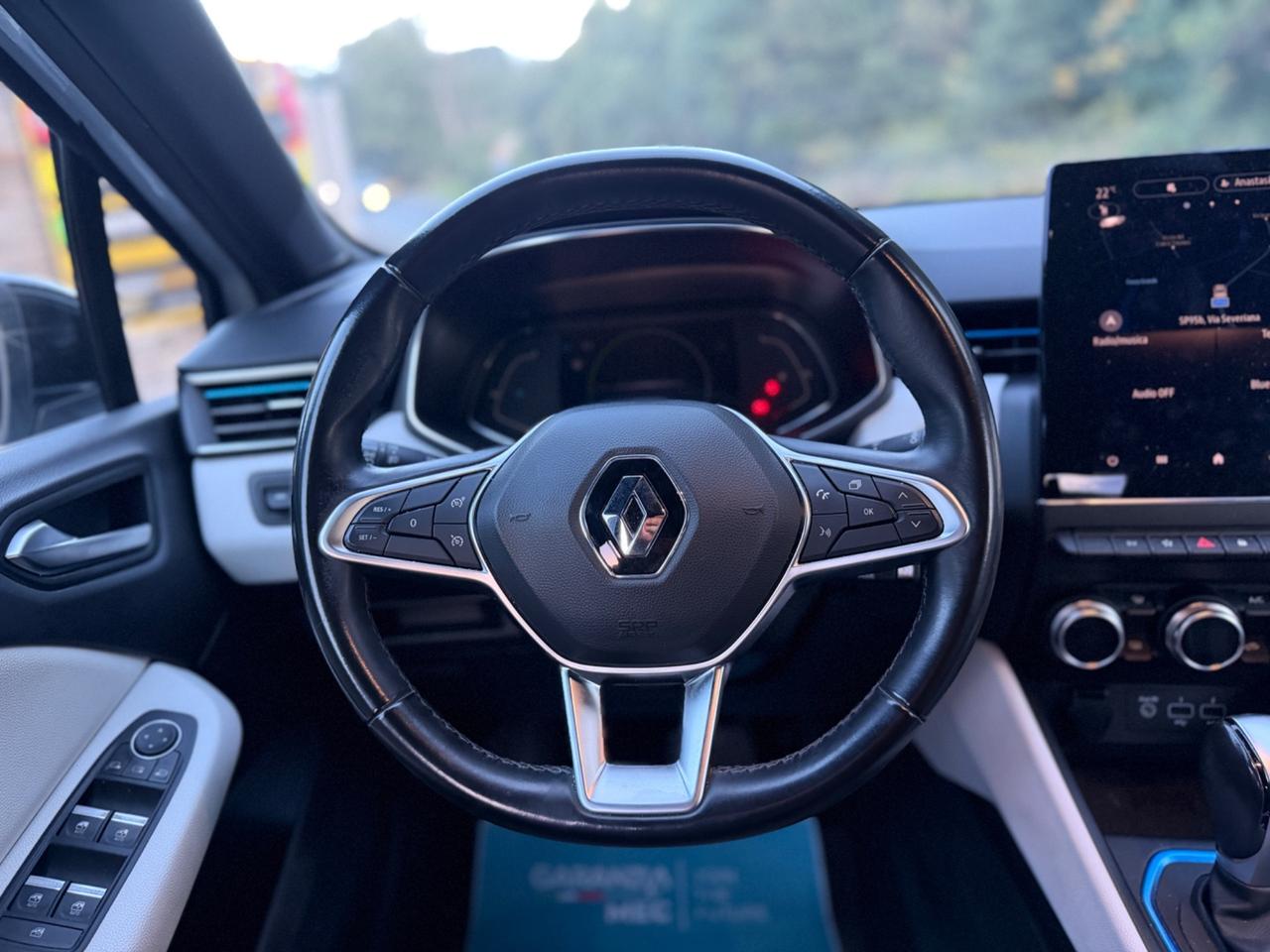 Renault Clio Full Hybrid E-Tech 140 CV 5 porte Initiale Paris