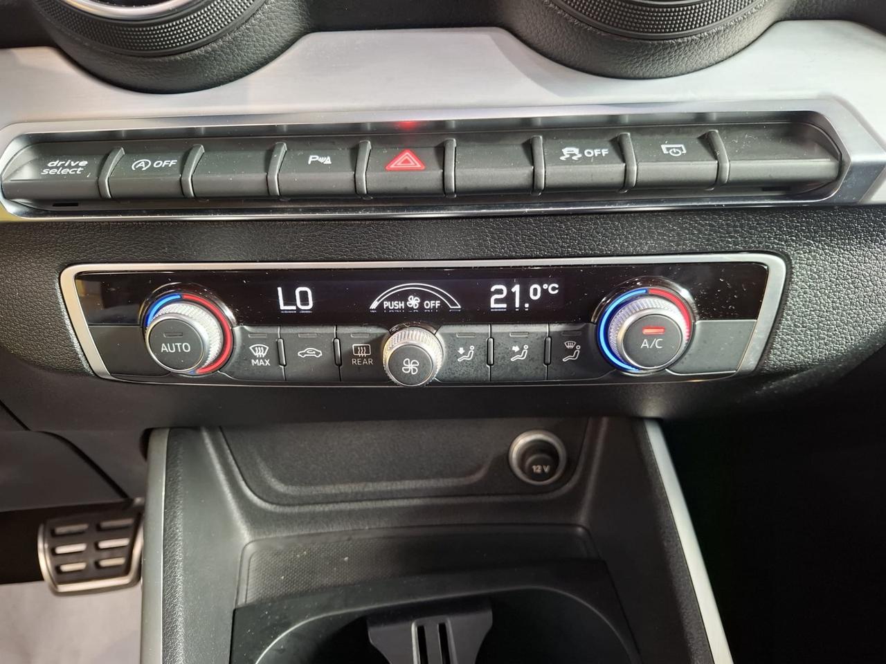 Audi Q2 30 TDI S tronic Identity Black full optional