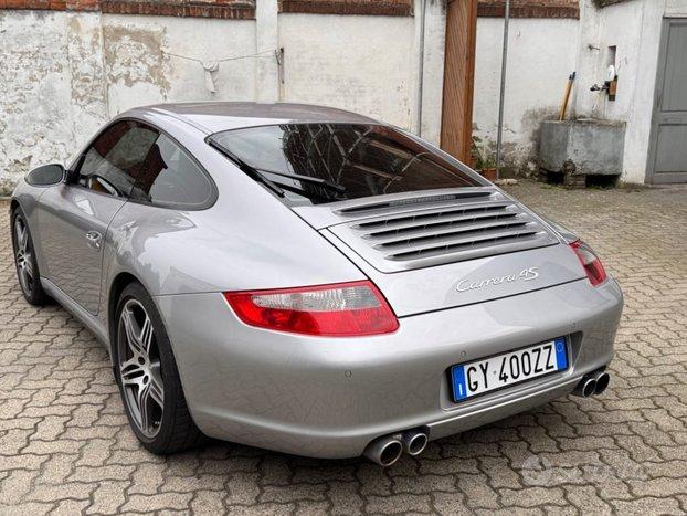 PORSCHE 911 Carrera 4S Coup
