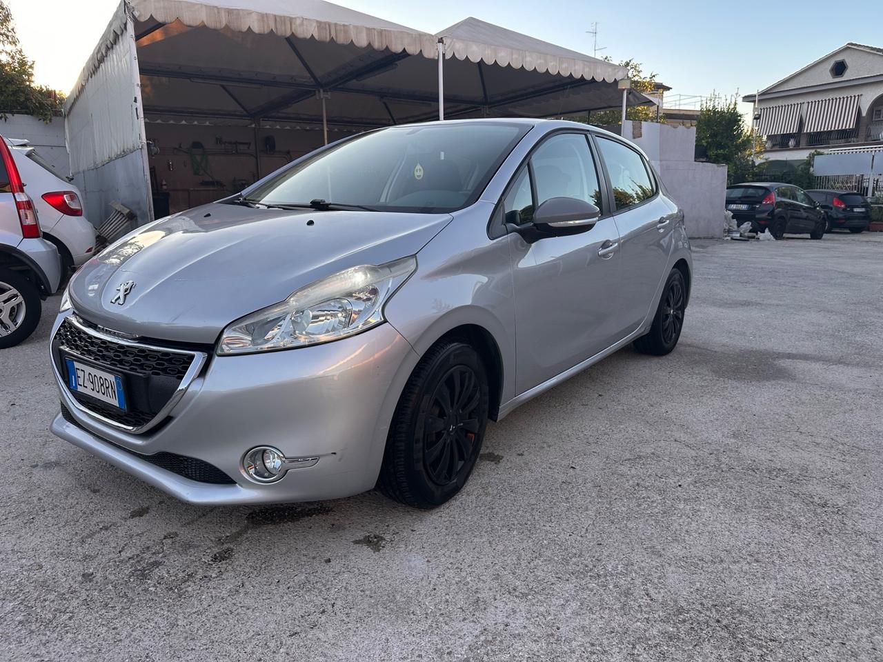 Peugeot 208 PureTech 82 5 porte Allure