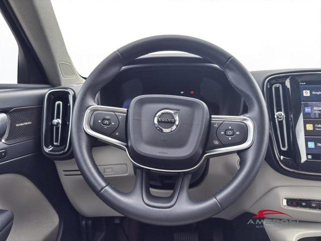 VOLVO XC40 2.0 b3 Plus Dark auto