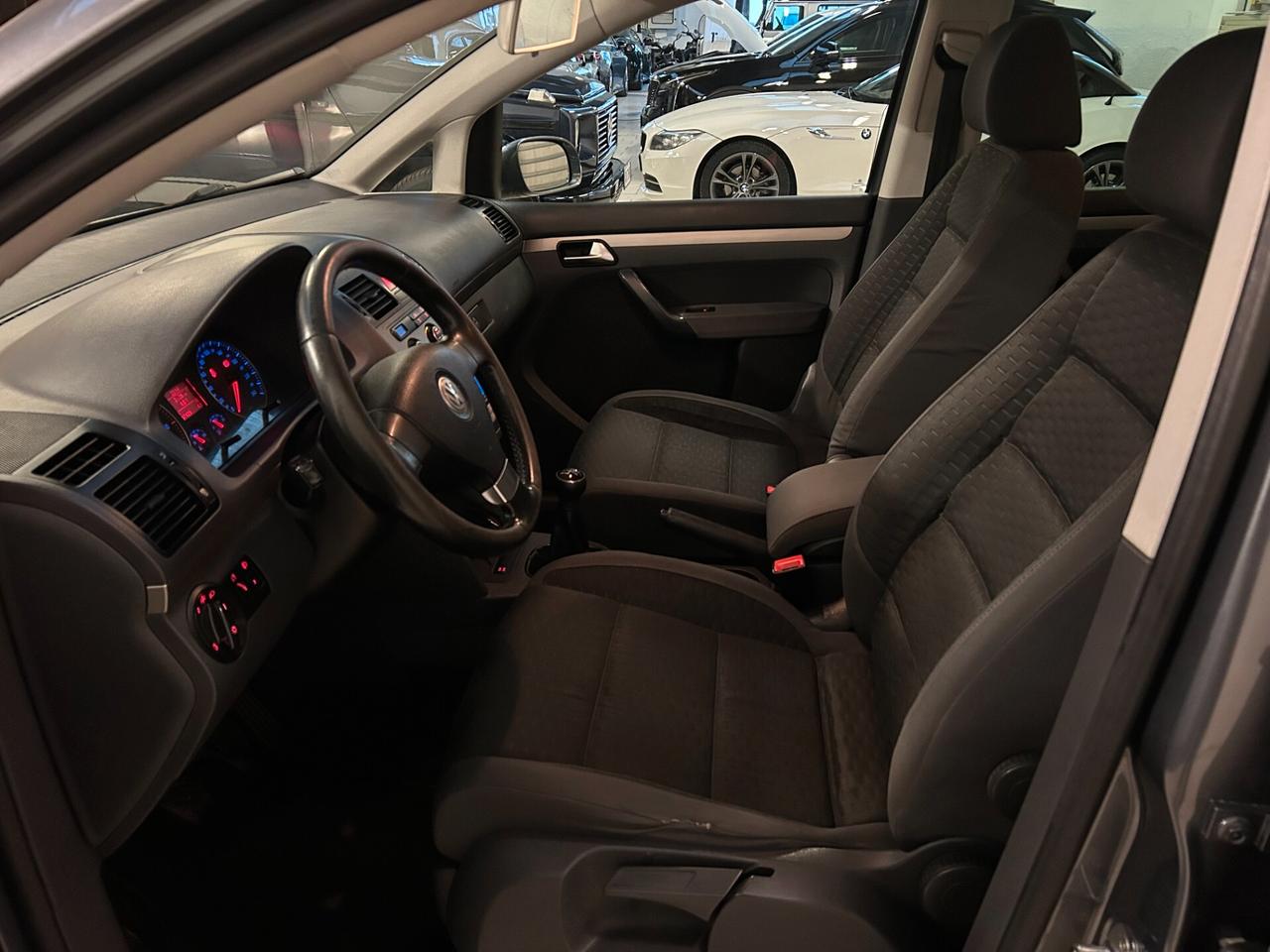 Volkswagen Touran TrendLine 1.9 TDI 7posti-DETTAGLI IN DESCRIZIONE