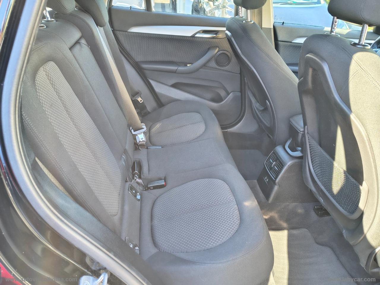 BMW X1 sDrive18d Business Advantage AUTOMATICO