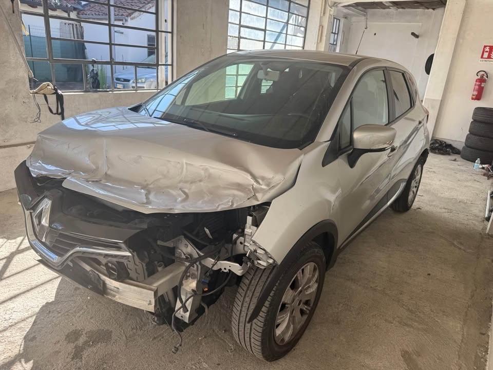 RENAULT CAPTUR 1.5 DIESEL 82 MILA KM DANNI SOLO CARROZZERIA