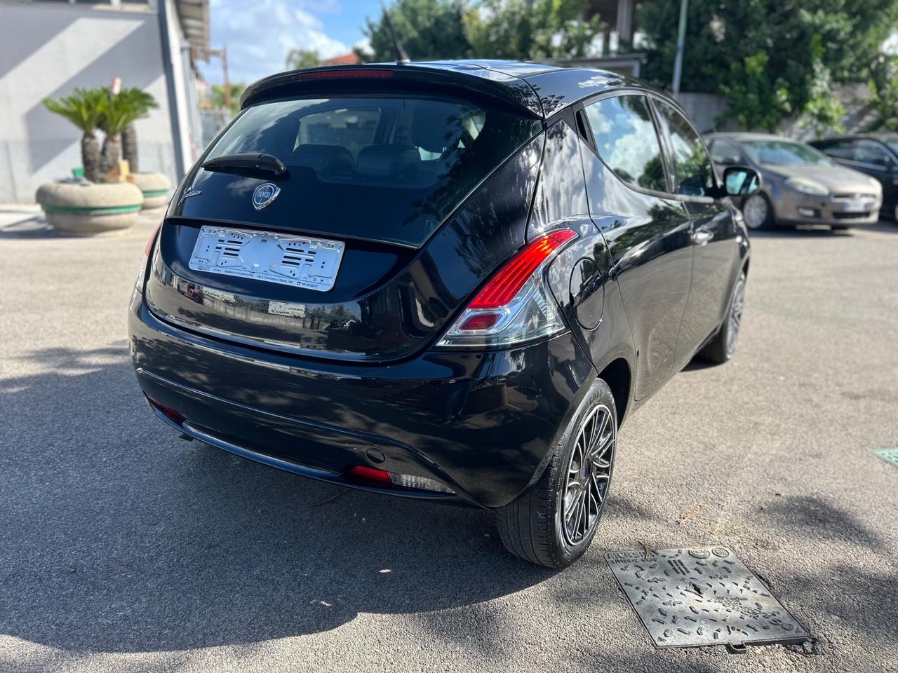 Lancia Ypsilon 1.2 Platinum