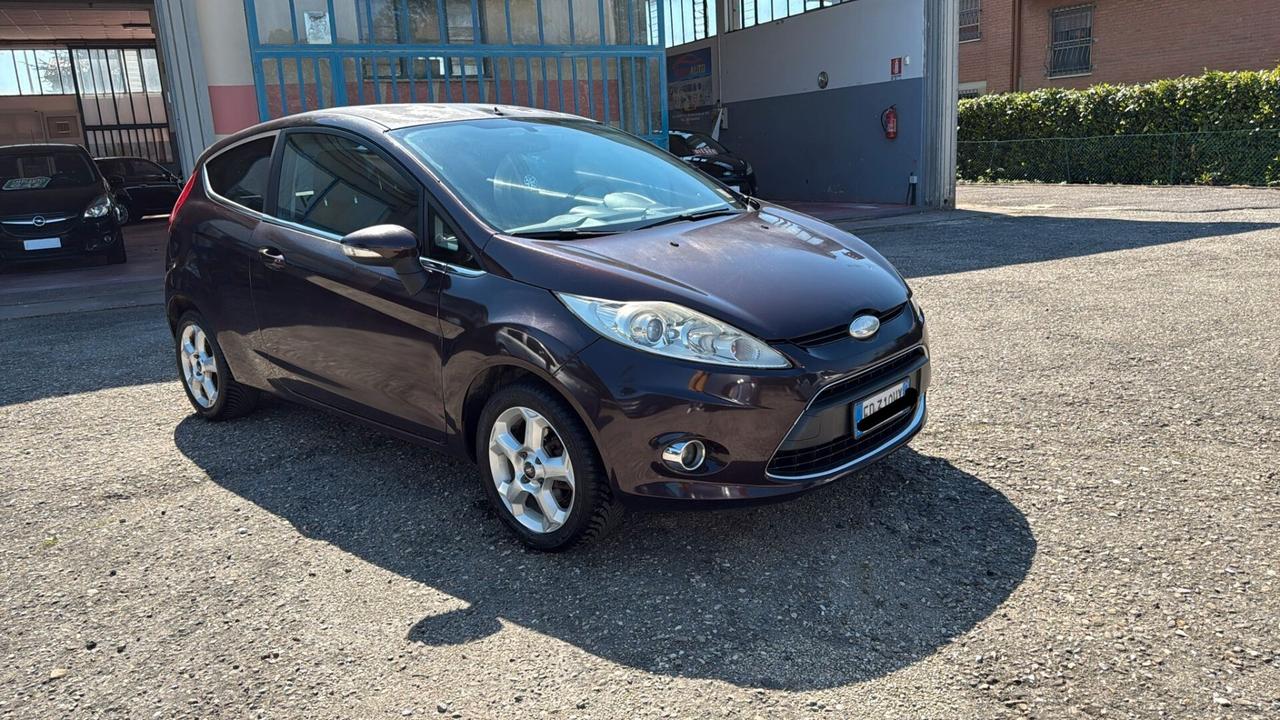 Ford Fiesta Ikon 1.4 3 porte Bz.- GPL