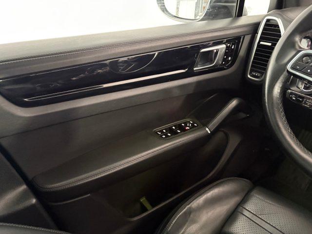 PORSCHE Cayenne Coupé 3.0 V6 E-Hybrid