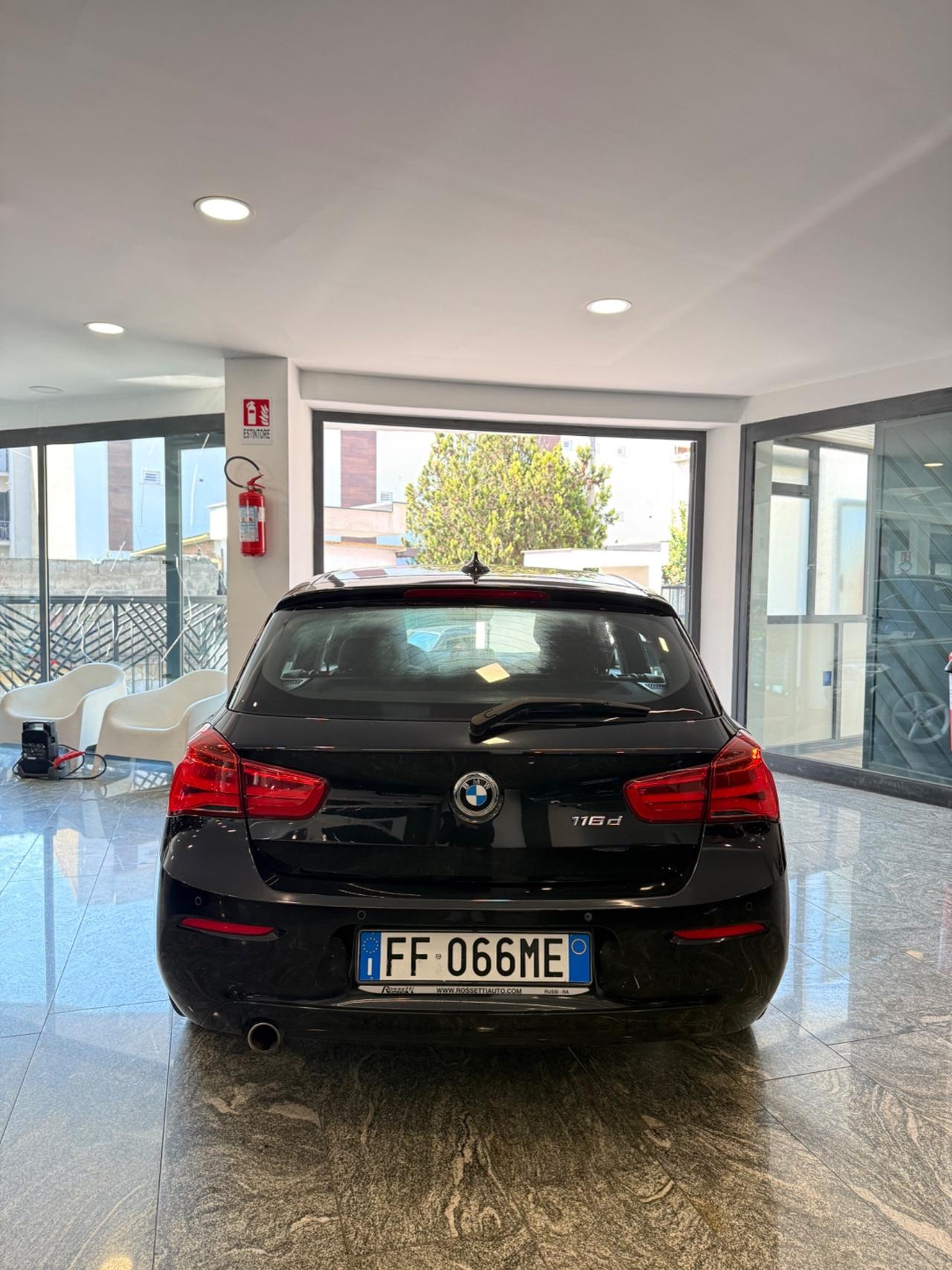 Bmw 116 116d 5p. Advantage