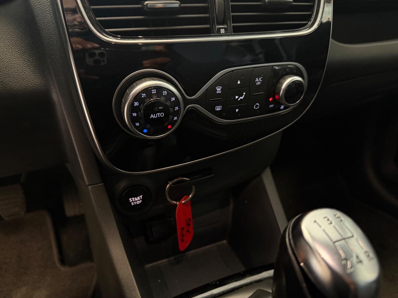 Renault Clio TCe 12V 90 CV GPL 5 porte Moschino Intens