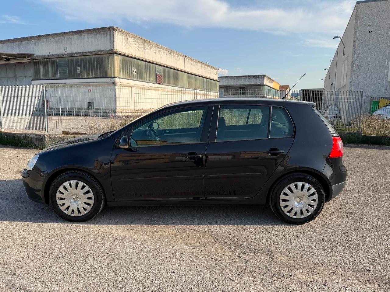 Volkswagen Golf 1.6 5p. Comfortline