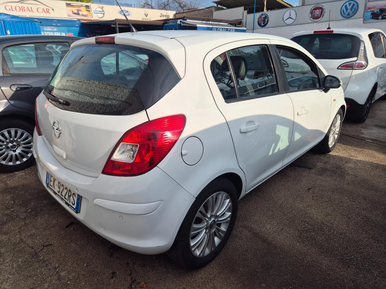 Opel Corsa 1.4 16V 5 porte Cosmo PARI NUOVO!!!!
