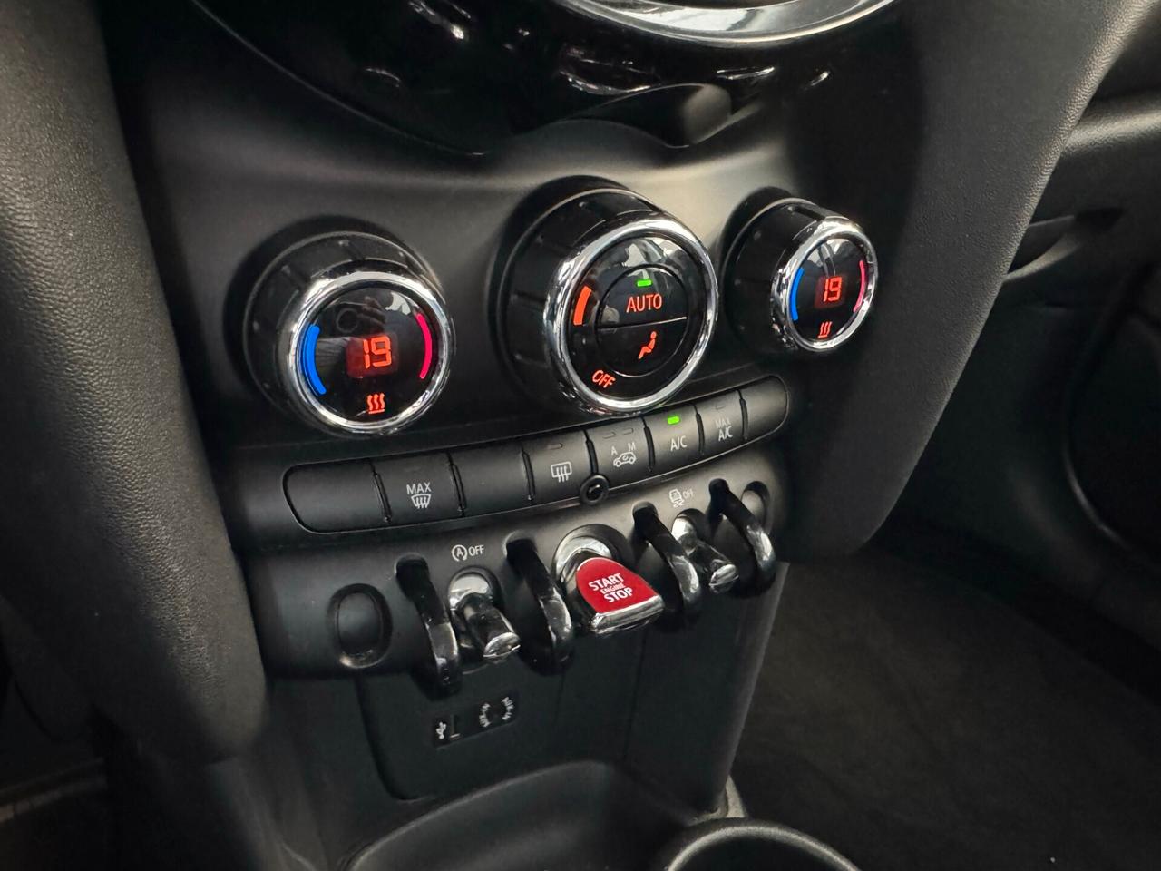 Mini 1.5 Cooper D Business XL 5 porte