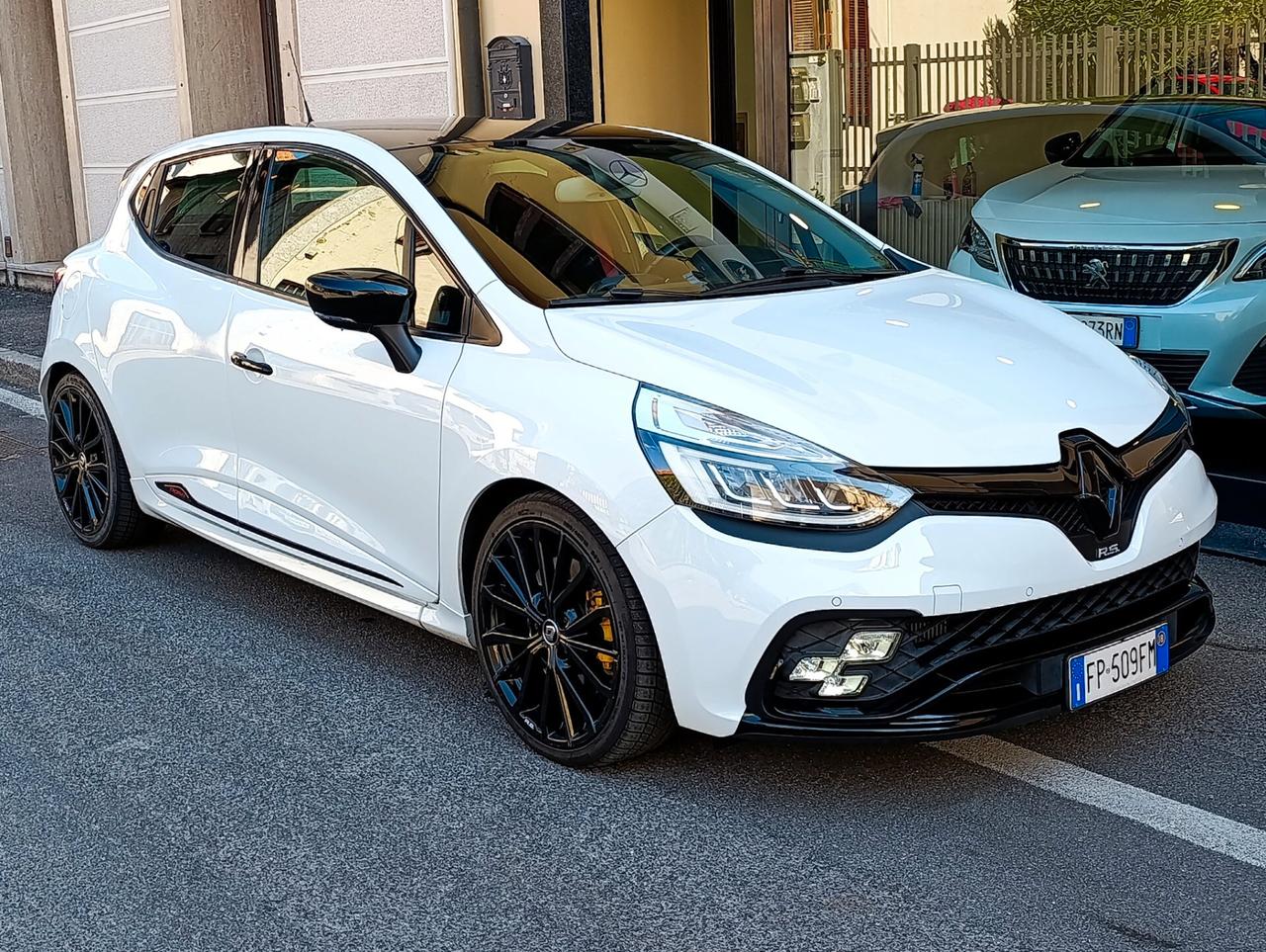 Renault Clio TCe 220CV EDC 5 porte Energy R.S. Trophy