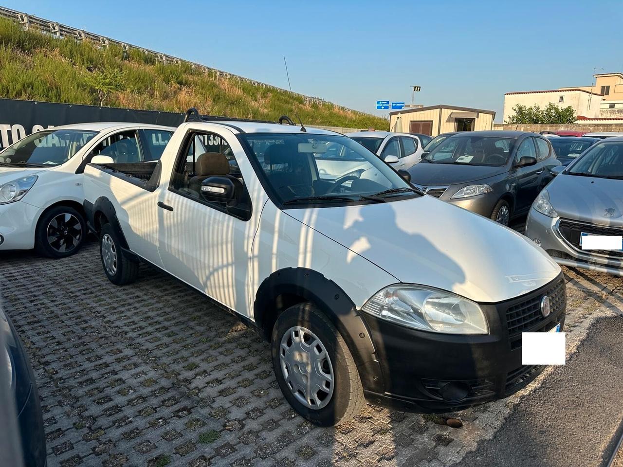 Fiat Strada 1.3 MJT 95CV Pick-up Working-11/2012
