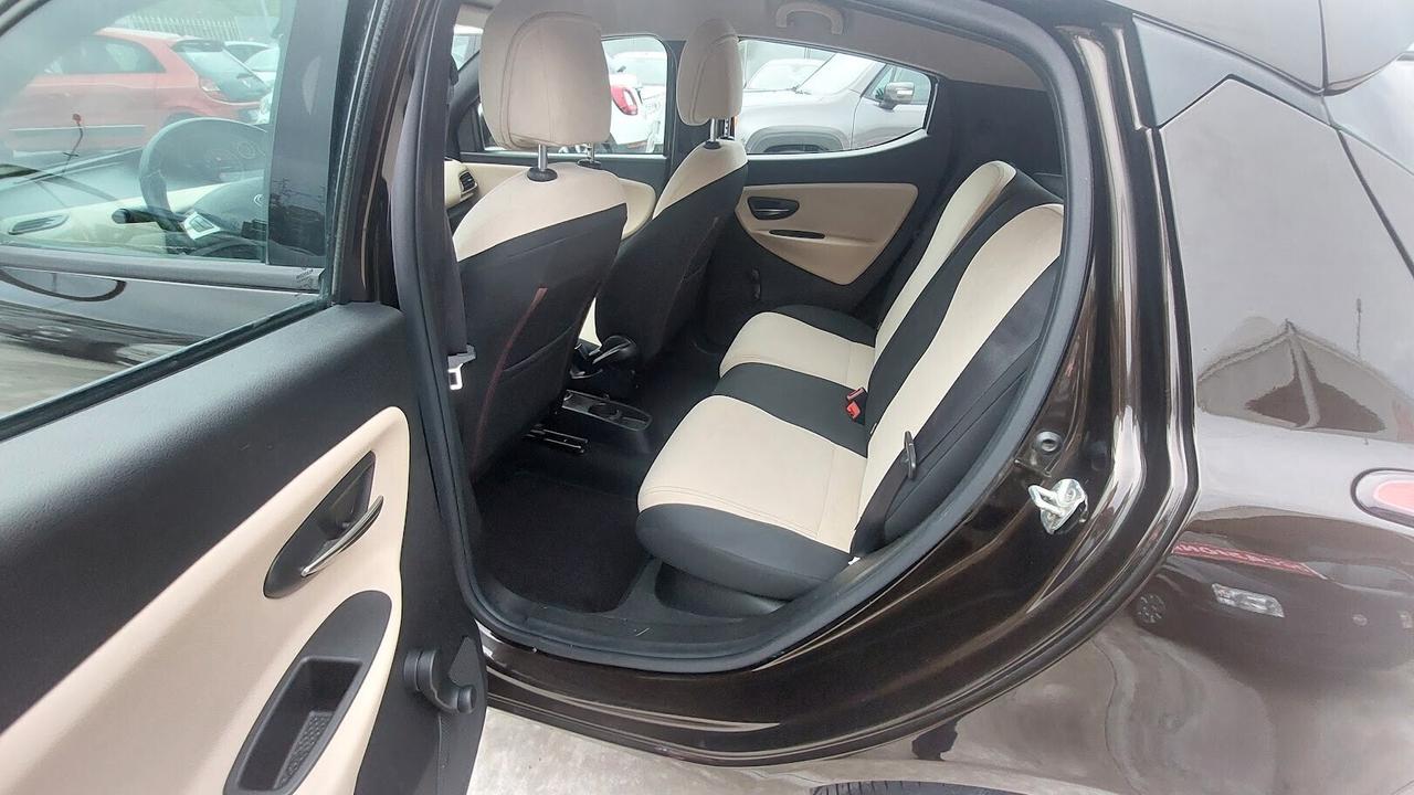 Lancia Ypsilon 1.2 69 CV 5 porte S&S 2013