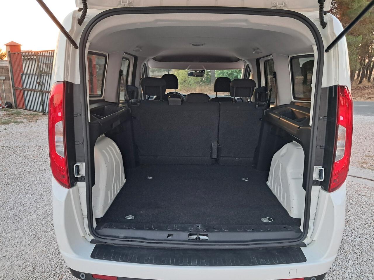 Fiat Doblò 1.6 MJT 120cv 5 Posti N1 PL Maxi Lounge *GANCIO T.*