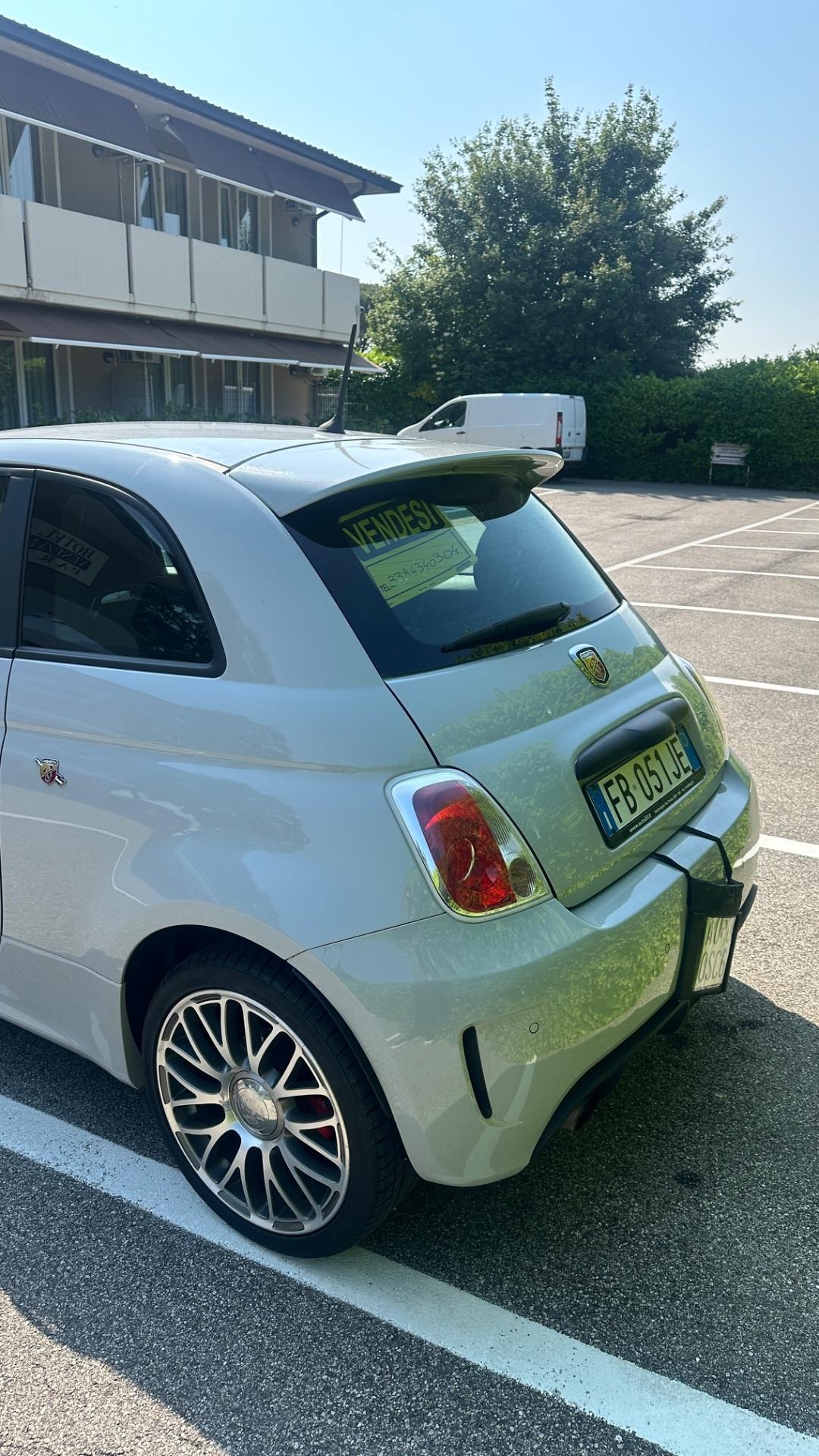 Abarth 500 1.4 Turbo T-Jet Custom