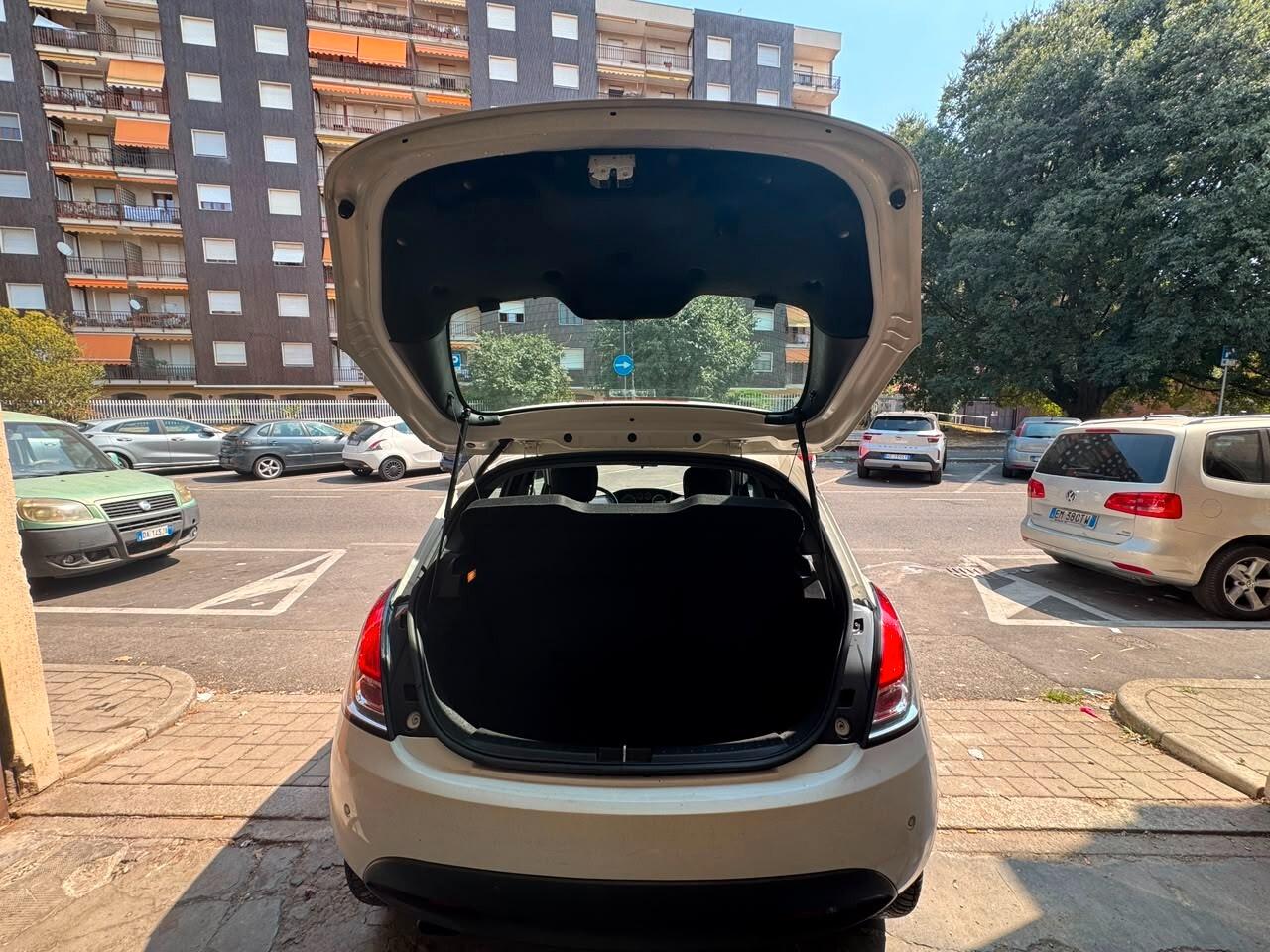 Lancia Ypsilon 1.2 69 CV 5 porte Elle