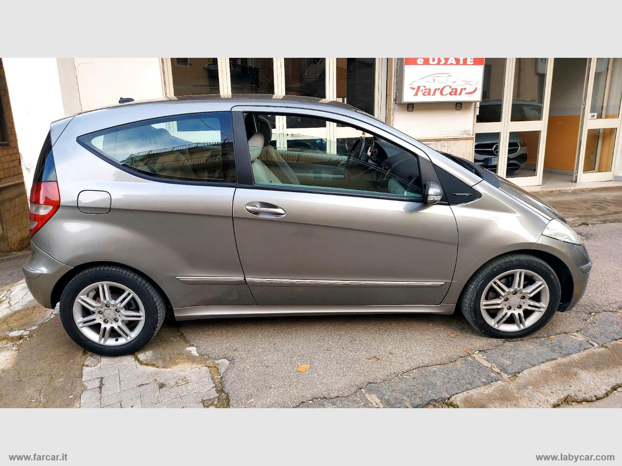 MERCEDES-BENZ A 200 CDI Coupé Elegance