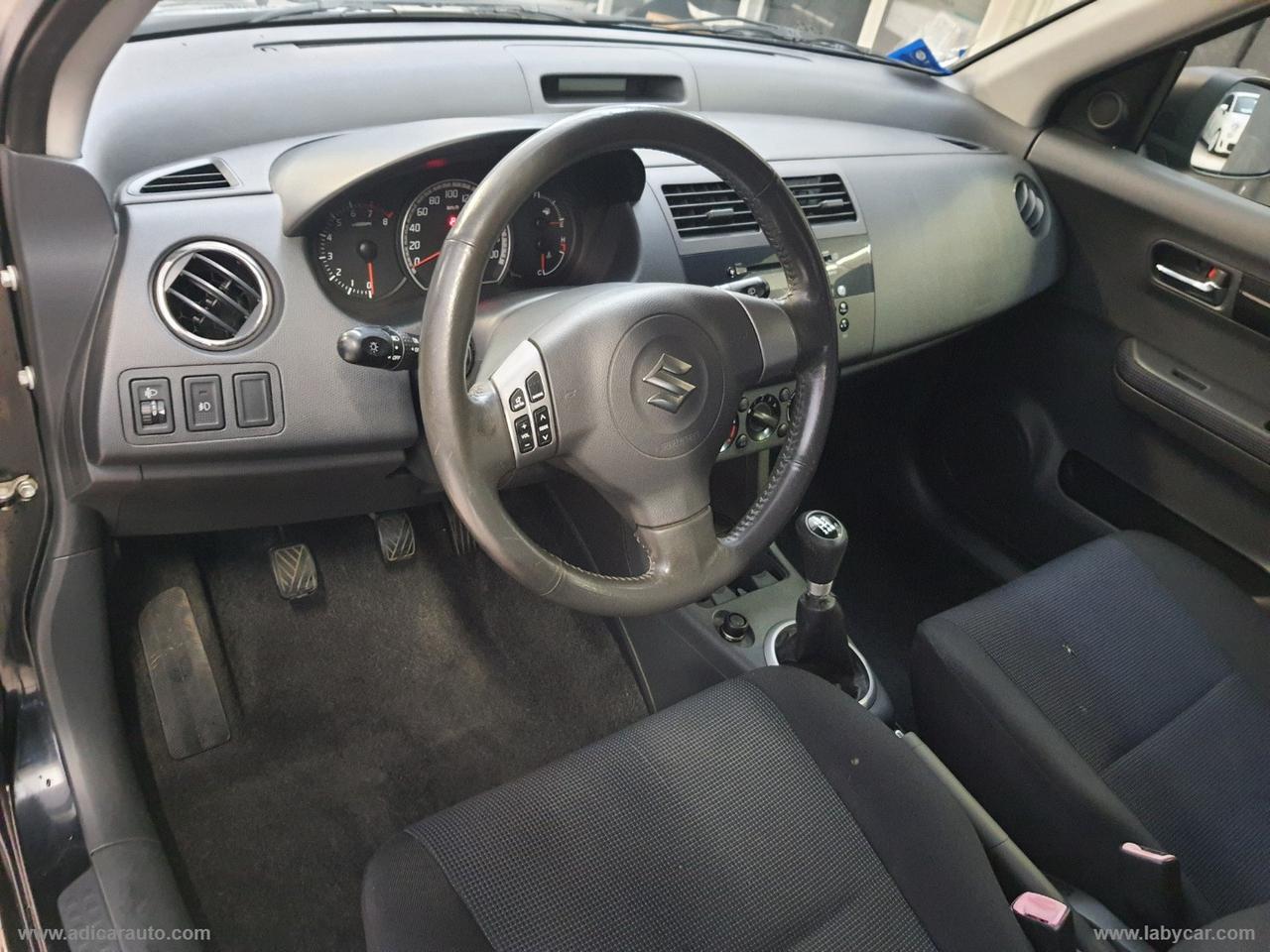 SUZUKI Swift 1.3 4x4 5p. GL