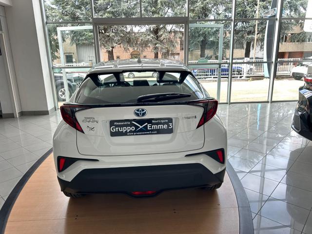 TOYOTA C-HR 1.8 Hybrid E-CVT Business
