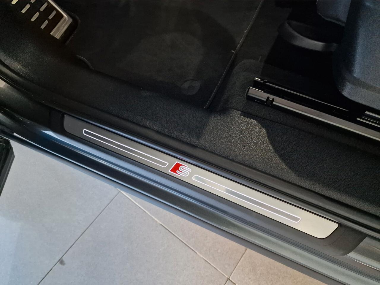 Audi Q3 Sportback 35 TDI S-tronic Identity Black