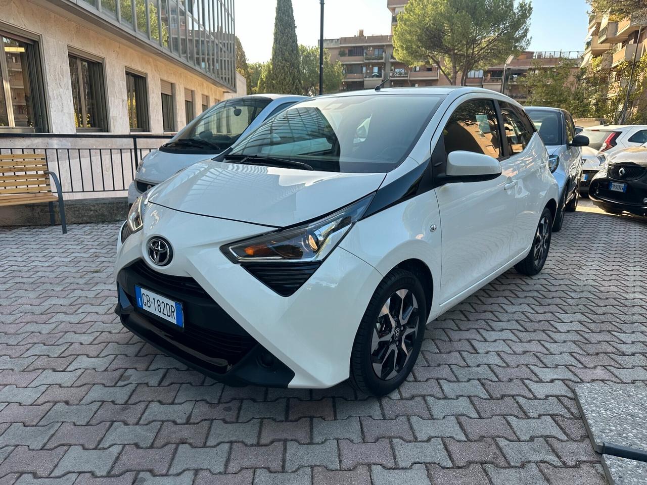 Toyota Aygo Connect 1.0 5p. X-play 06/20 KM.2930