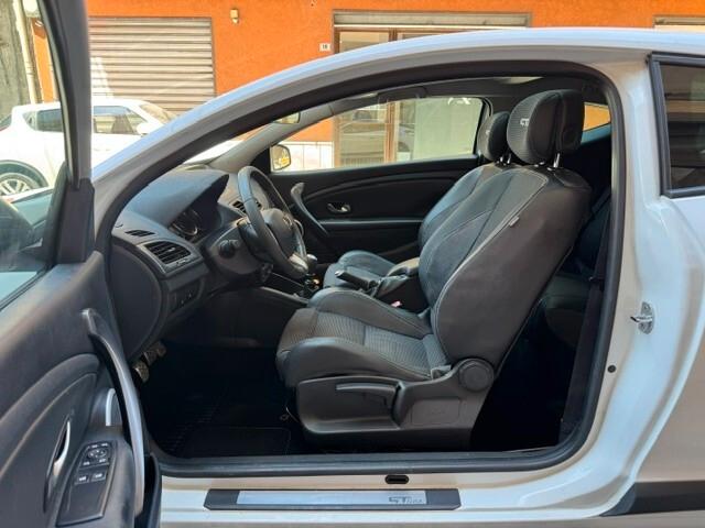 Renault Megane Coupé 1.5 dCi 110CV GT Line