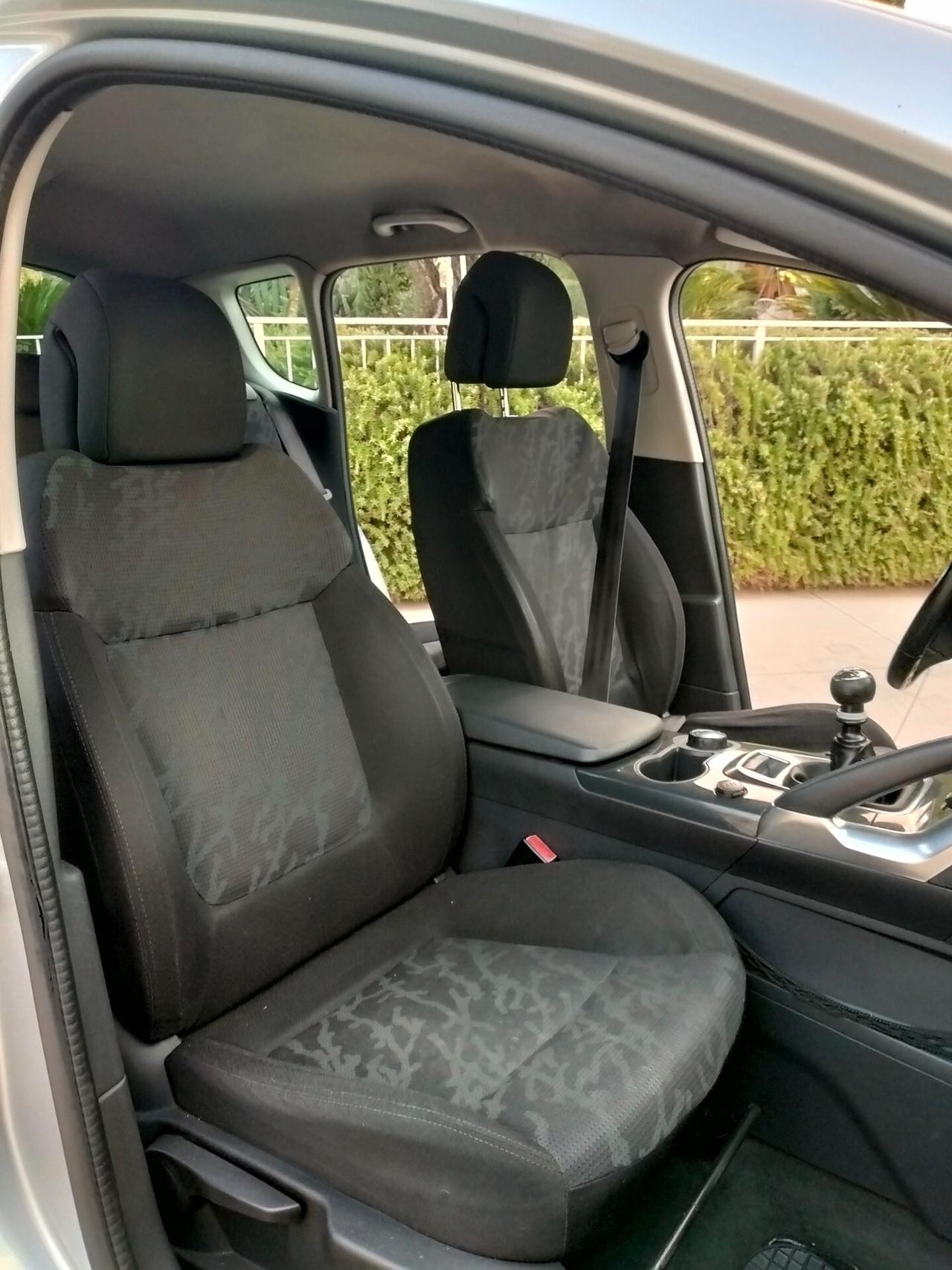 Peugeot 3008 1.6 HDi 110CV Premium