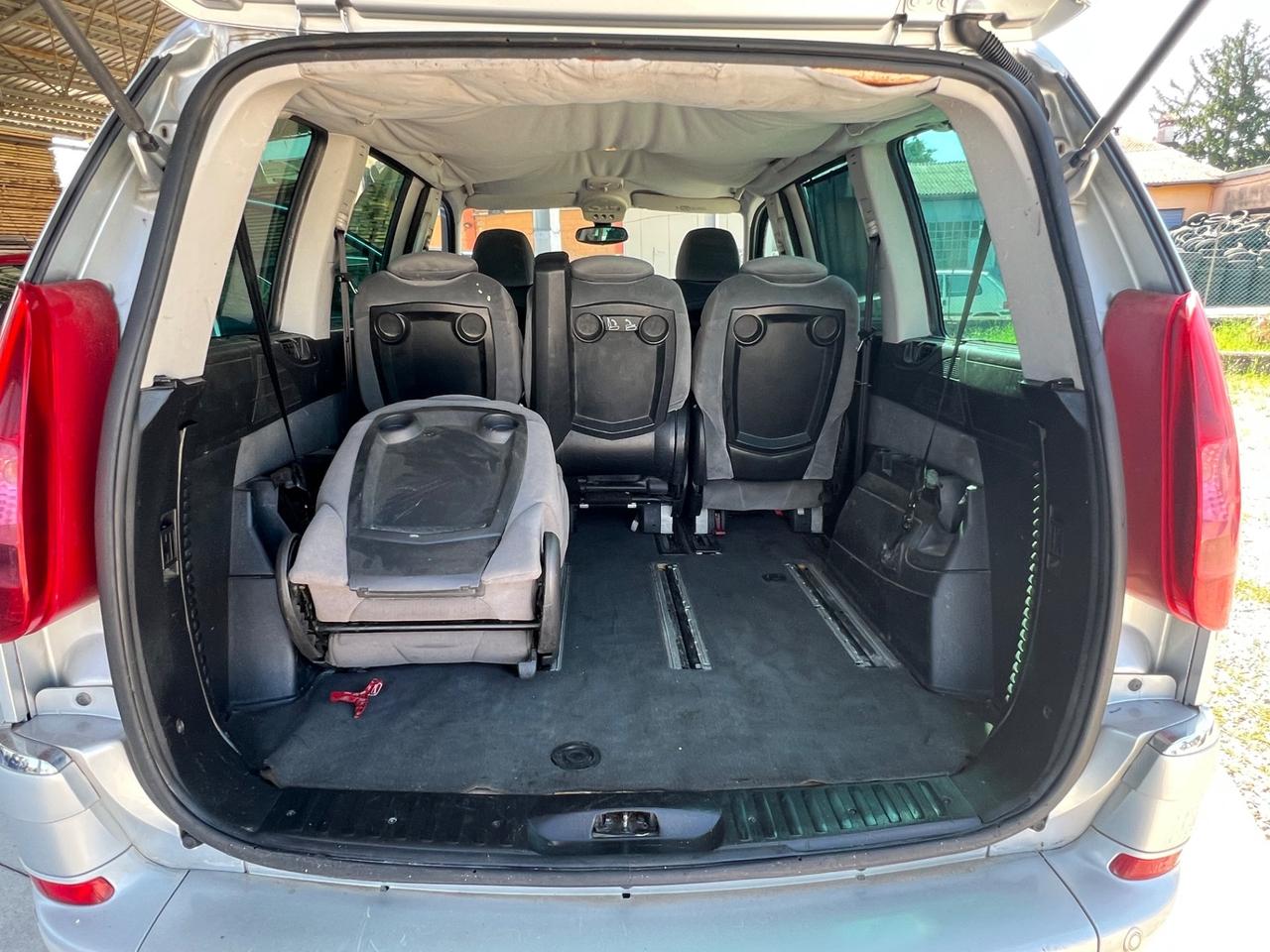 Peugeot 807 2.0 HDi FAP SR