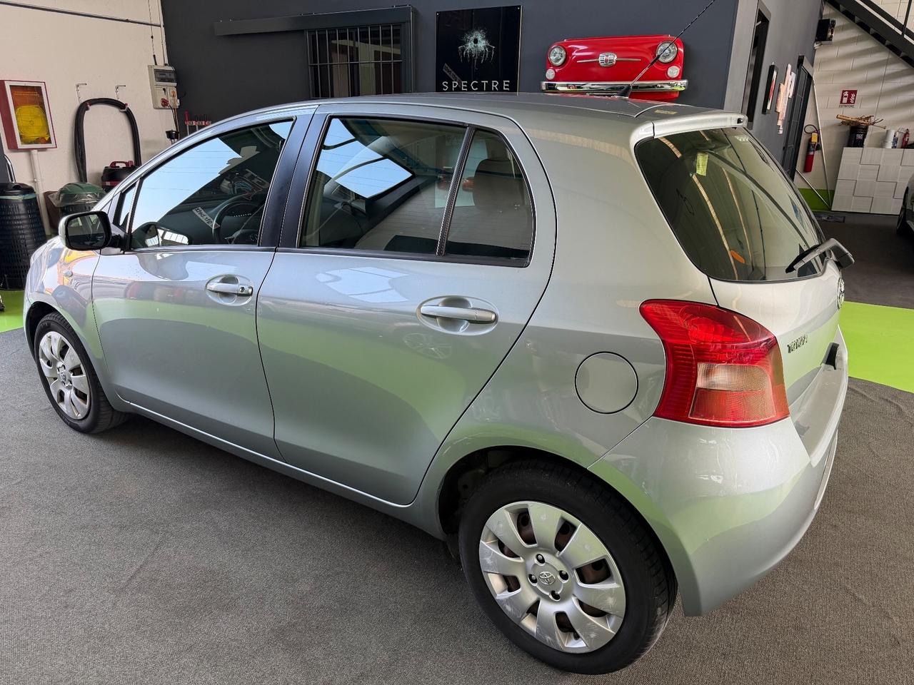 Toyota Yaris 1.3 CAMBIO AUTOMATICO -SOLO 93.500KM-