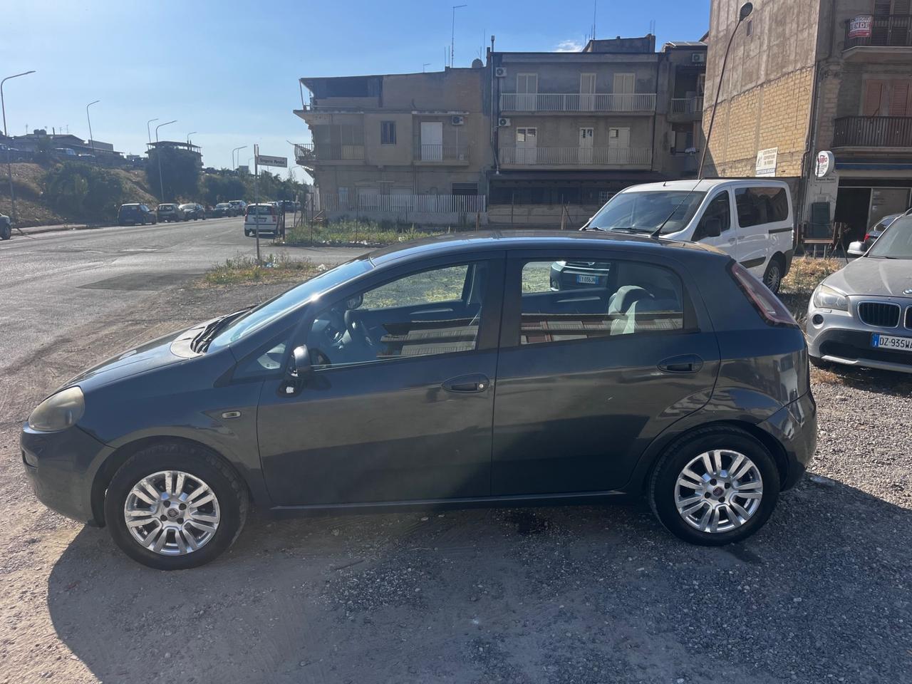 Fiat Grande Punto Easy 2013 1.2 benzina superaccessoriata