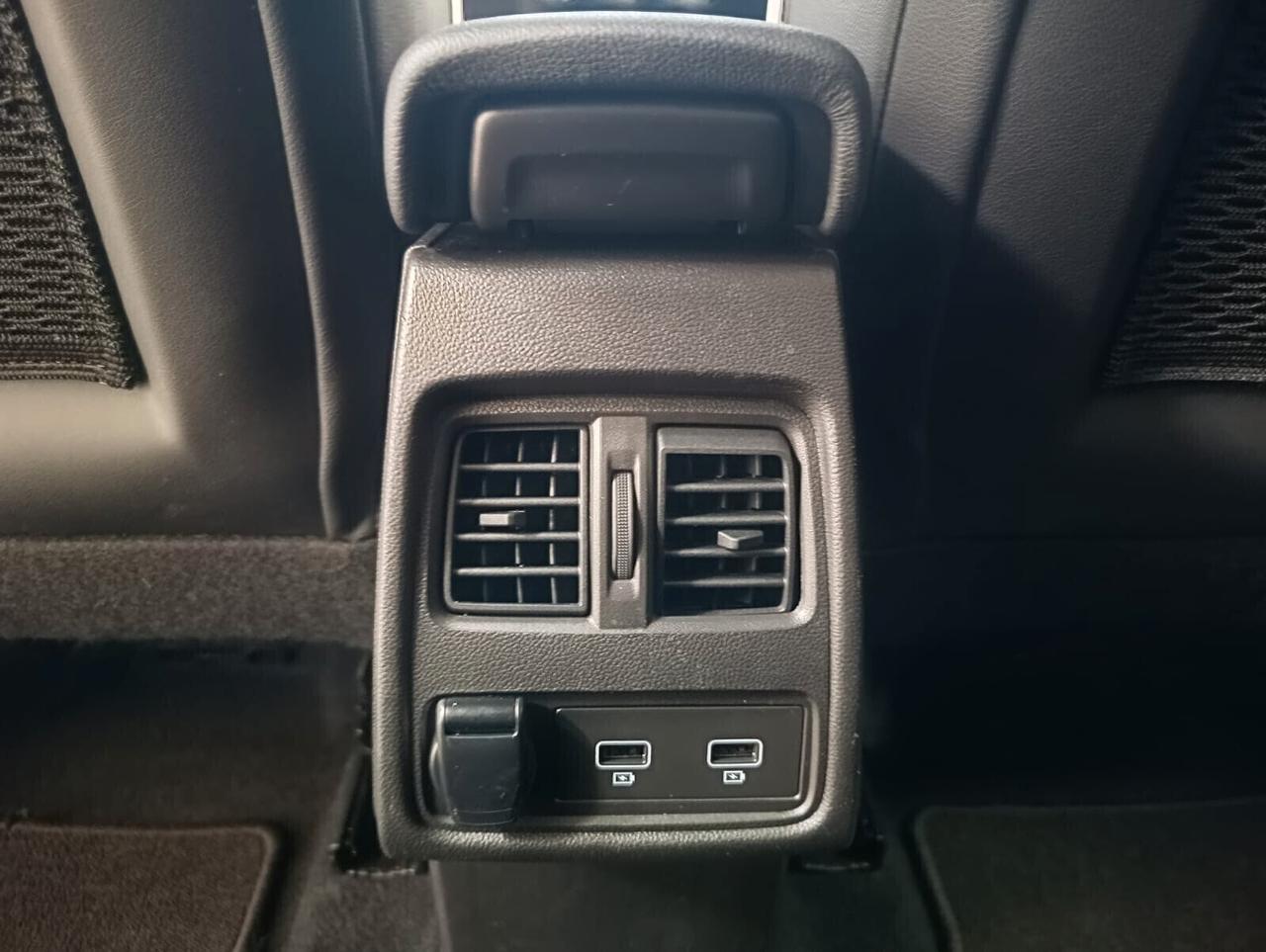 Renault Captur Plug-in Hybrid E-Tech 160 CV Intens