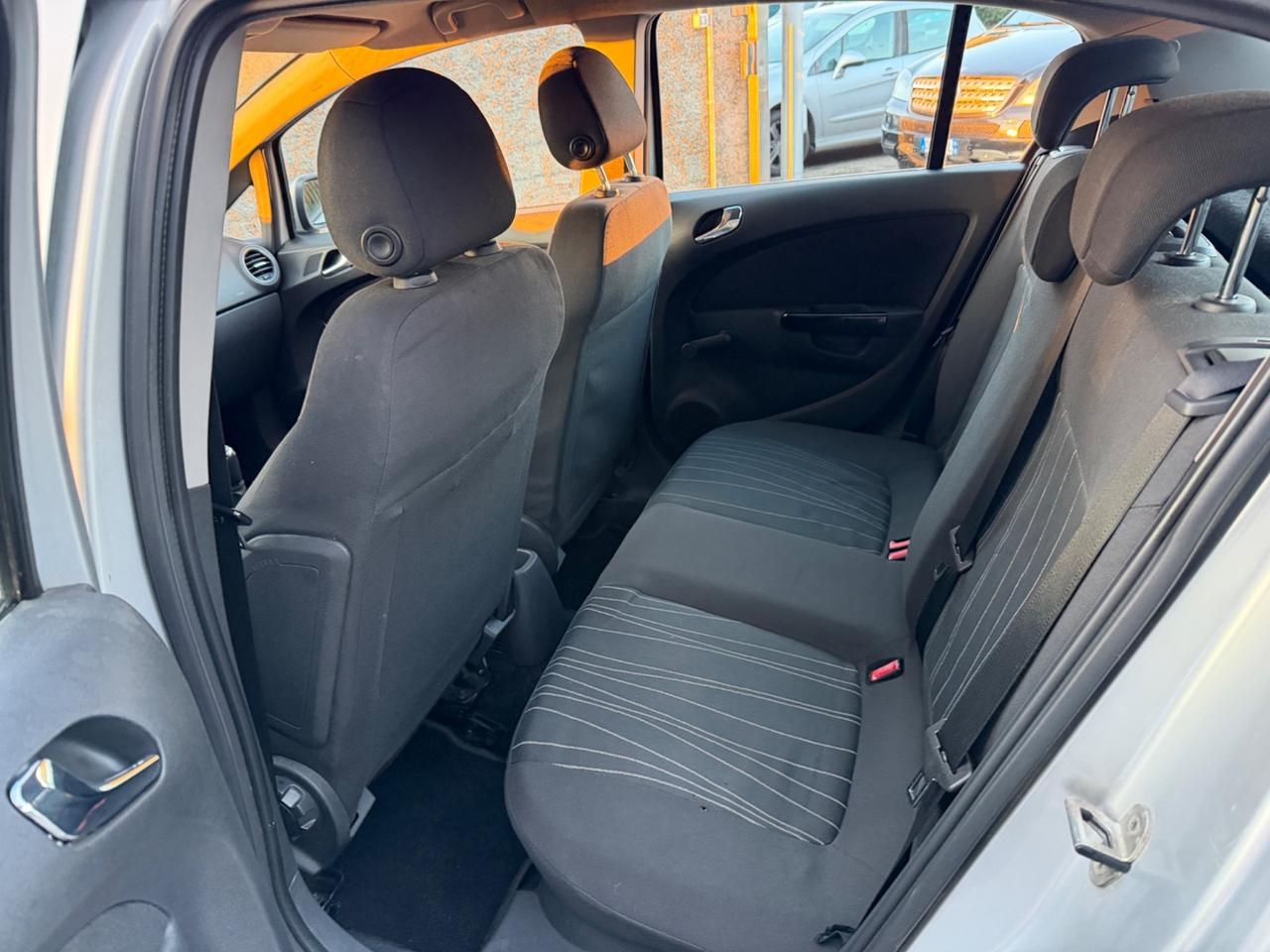 Opel Corsa 1.2 benzina-GPL EURO4 NEOPATENTATI