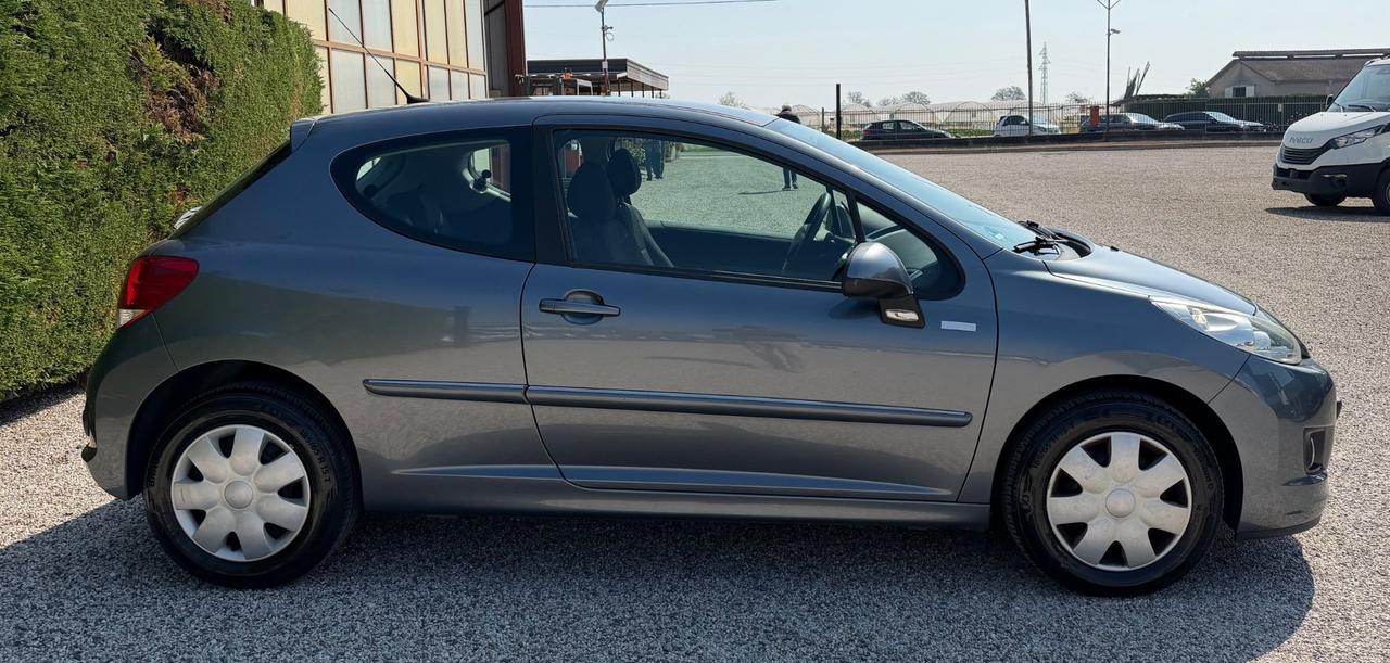 Peugeot 207 1.4 8V 75CV 3p. X Line
