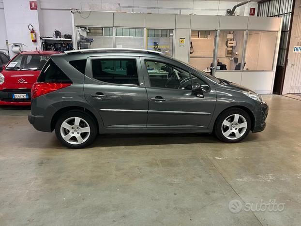 Peugeot 207 1.6 SW molto spaziosa! EURO 5