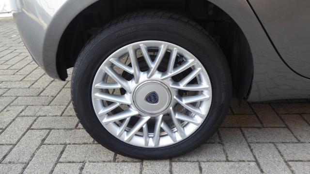 LANCIA Ypsilon 1.2 69 CV 5 porte Gold
