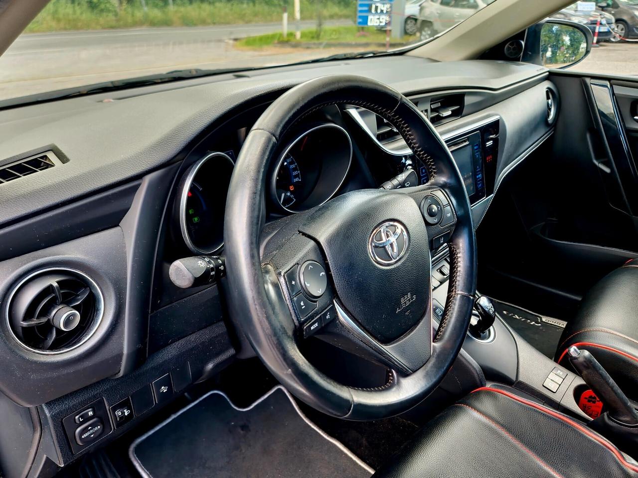 Toyota Auris Touring Sports 1.8 Hybrid Lounge 2018-E6B Automatico NEO