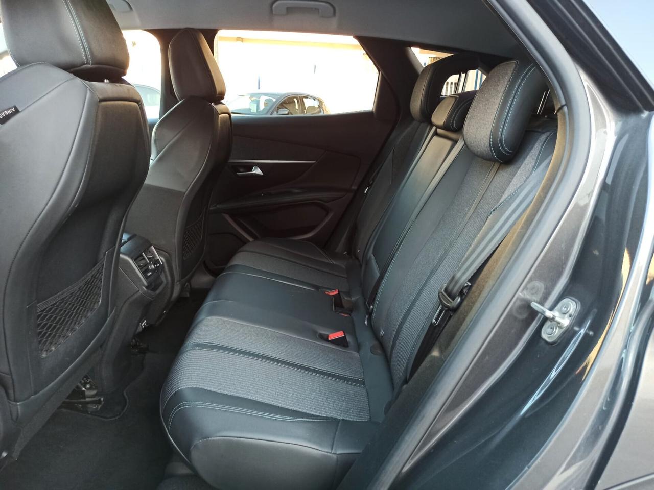 Peugeot 3008 BlueHDi 130 S&S Allure Pack